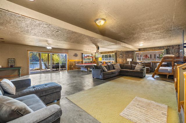 376 Highview Road, East Bay Twp, MI 49696