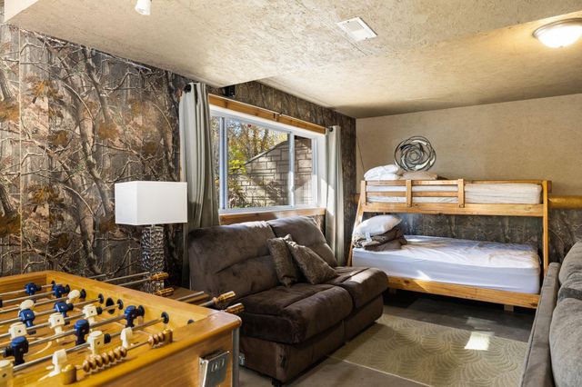 376 Highview Road, East Bay Twp, MI 49696