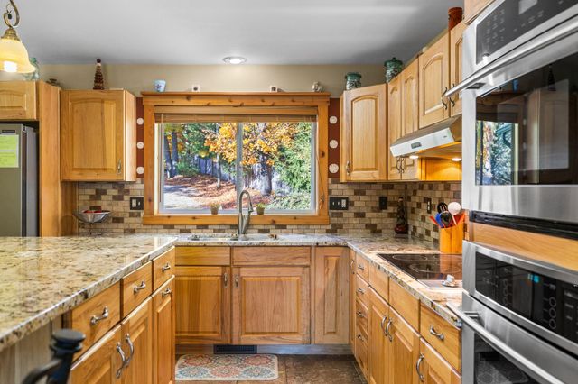 376 Highview Road, East Bay Twp, MI 49696