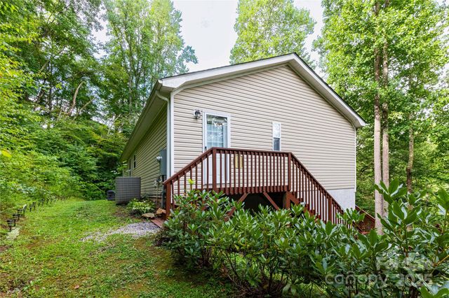 100 Susanna Cove Road, Mars Hill, NC 28754