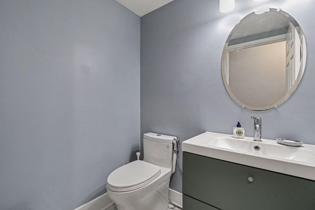 3089 N Foxridge Court, Ann Arbor, MI 48105