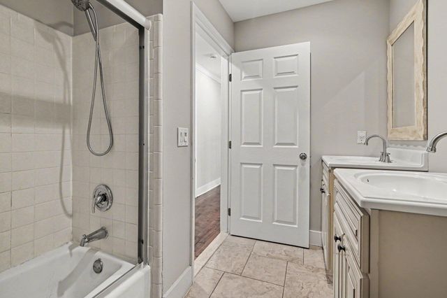 3089 N Foxridge Court, Ann Arbor, MI 48105