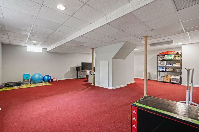 3089 N Foxridge Court, Ann Arbor, MI 48105