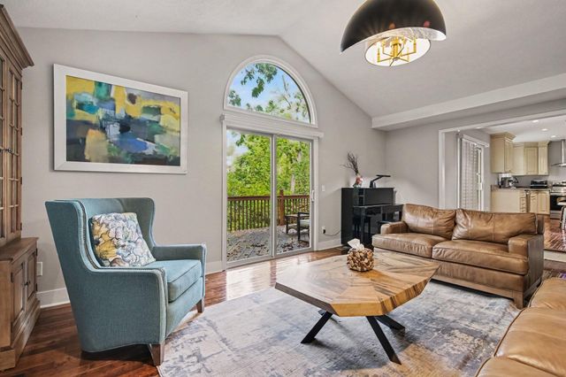 3089 N Foxridge Court, Ann Arbor, MI 48105