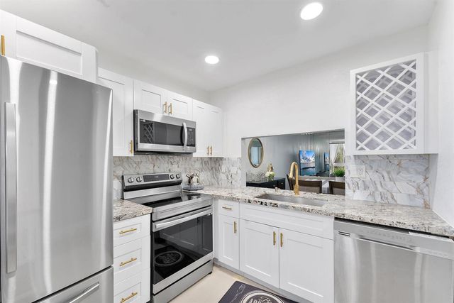 7807 Golf Cir Drive H 305, Margate, FL 33063