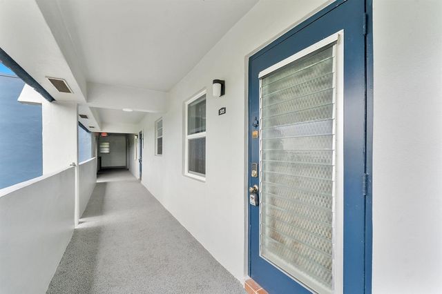 7807 Golf Cir Drive H 305, Margate, FL 33063