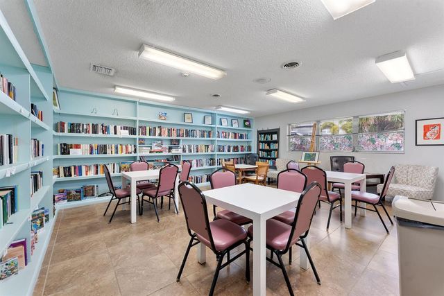 7807 Golf Cir Drive H 305, Margate, FL 33063
