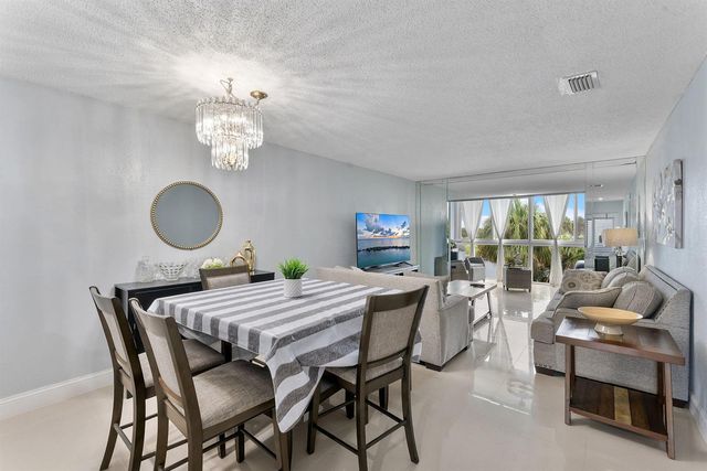 7807 Golf Cir Drive H 305, Margate, FL 33063