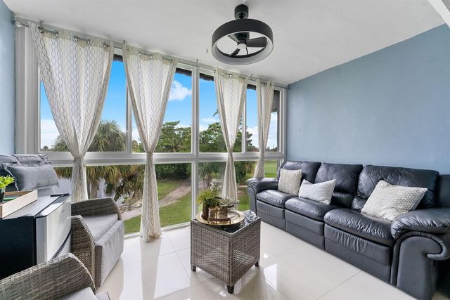 7807 Golf Cir Drive H 305, Margate, FL 33063