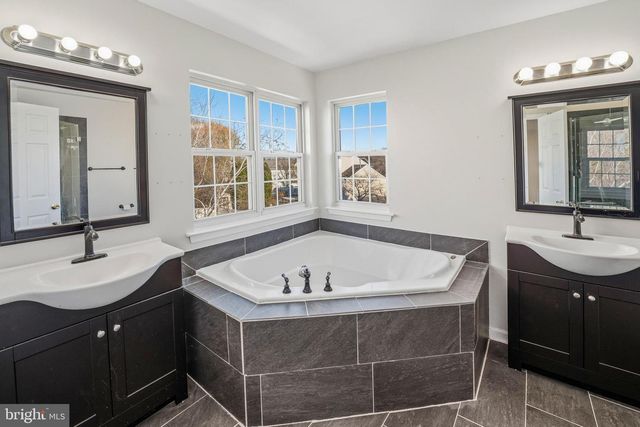 217 SPRUCE TRL, Swedesboro, NJ 08085