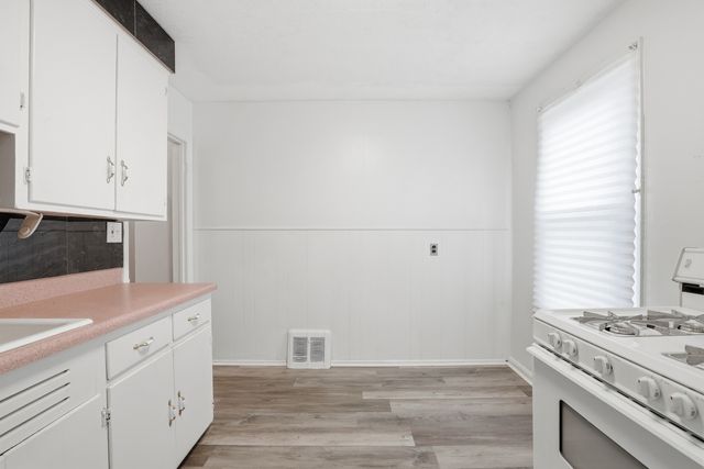 10941 S Avenue C, Chicago, IL 60617