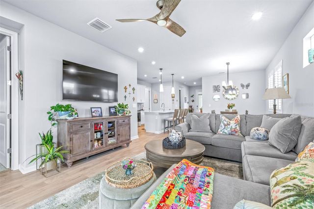 6131 TIMBERDALE AVENUE, Wesley Chapel, FL 33545