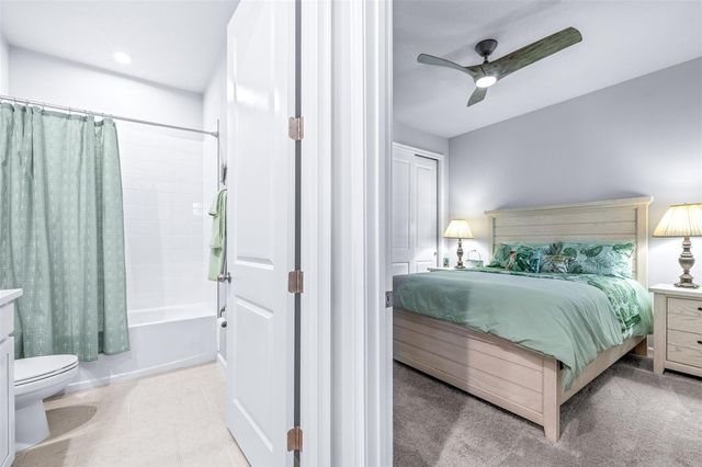 6131 TIMBERDALE AVENUE, Wesley Chapel, FL 33545