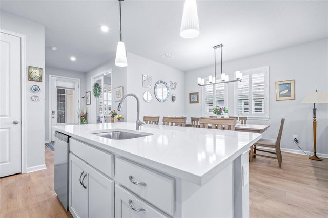 6131 TIMBERDALE AVENUE, Wesley Chapel, FL 33545