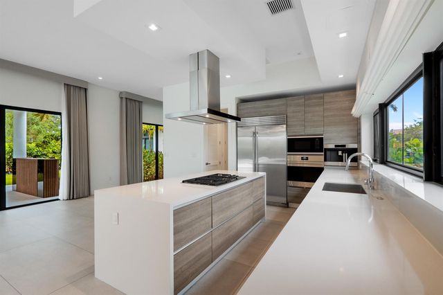 16788 Natures Way, Weston, FL 33326