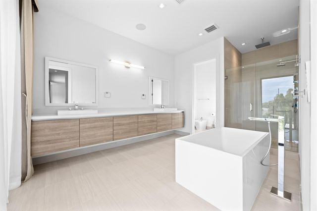 16788 Natures Way, Weston, FL 33326