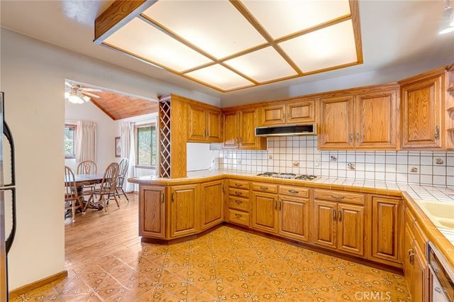1227 Portillo Lane, Lake Arrowhead, CA 92352