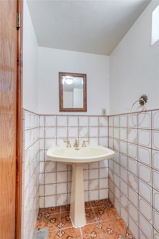 1227 Portillo Lane, Lake Arrowhead, CA 92352