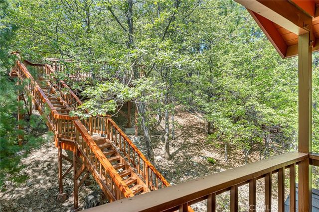 1227 Portillo Lane, Lake Arrowhead, CA 92352