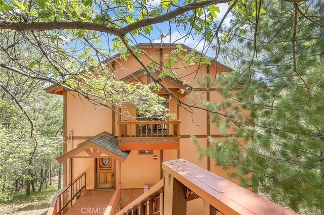 1227 Portillo Lane, Lake Arrowhead, CA 92352