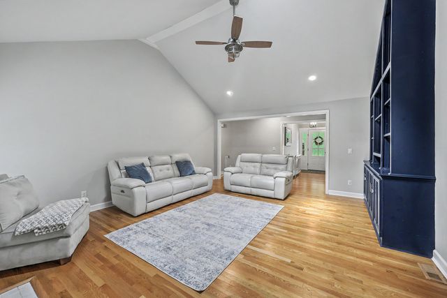 818 Law Lane, Mount Pleasant, SC 29464