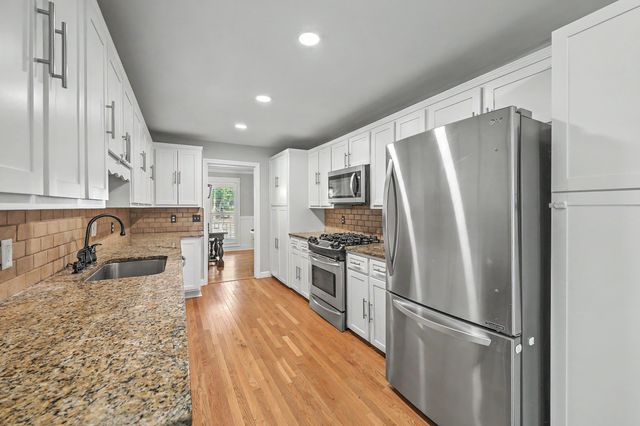 818 Law Lane, Mount Pleasant, SC 29464