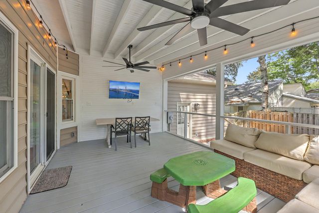 818 Law Lane, Mount Pleasant, SC 29464