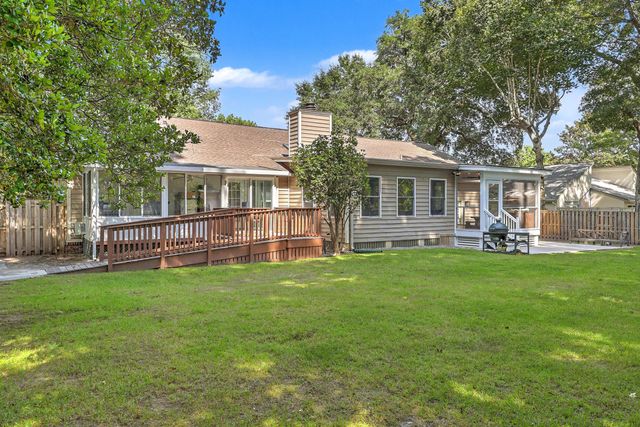 818 Law Lane, Mount Pleasant, SC 29464