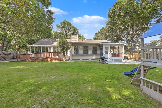 818 Law Lane, Mount Pleasant, SC 29464