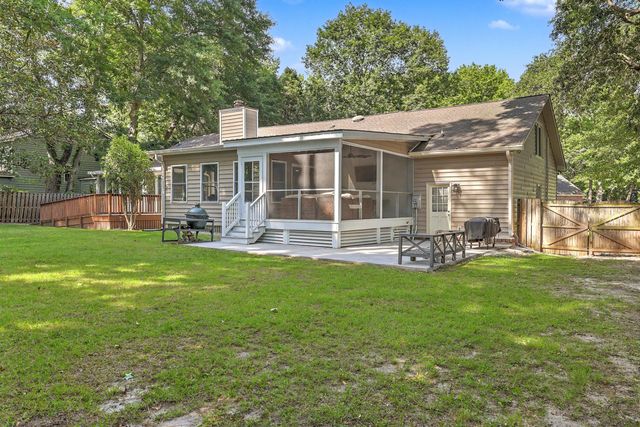 818 Law Lane, Mount Pleasant, SC 29464