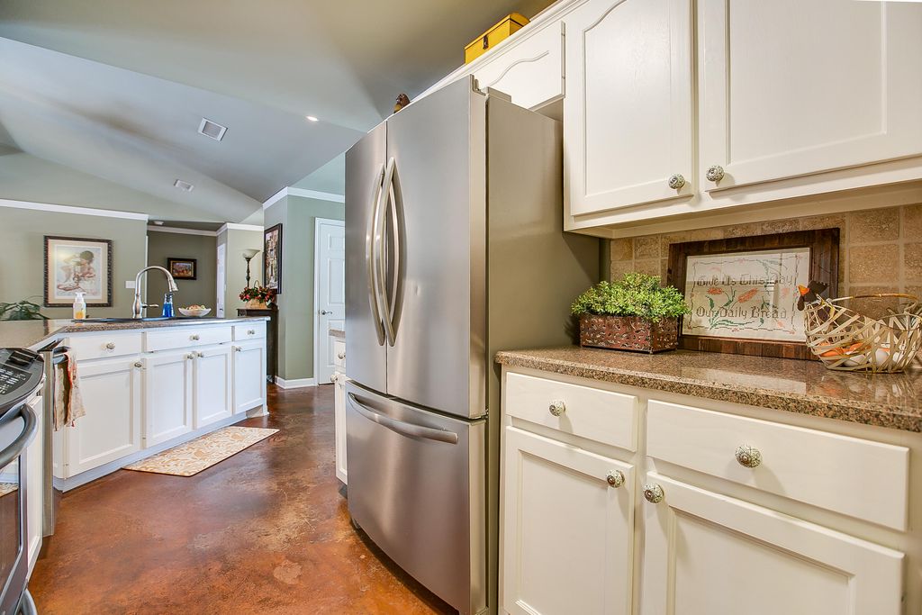 Image 11 of property listing at 3654 Apollo Lane, San Angelo, TX 76903