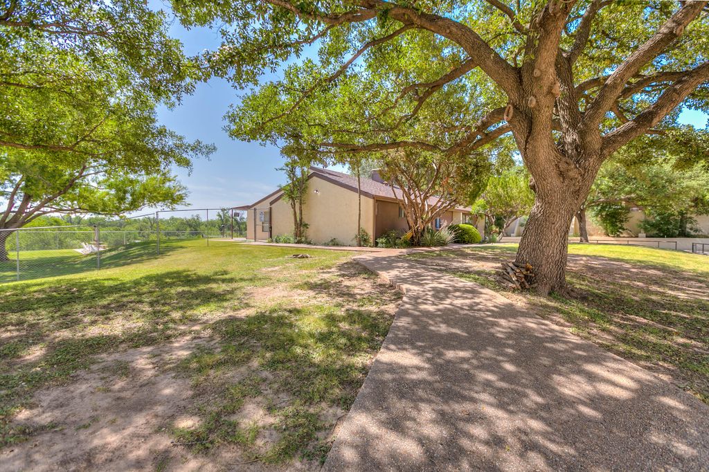 Image 33 of property listing at 3654 Apollo Lane, San Angelo, TX 76903