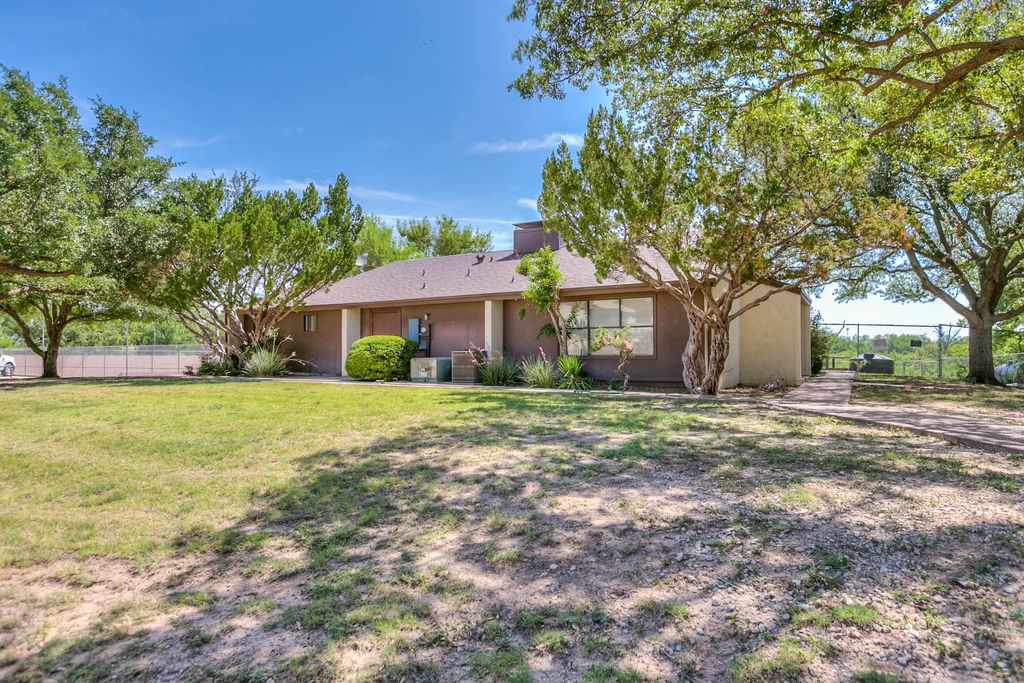 Image 39 of property listing at 3654 Apollo Lane, San Angelo, TX 76903