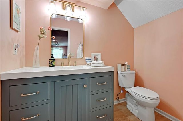 6932 Cottonwood Drive, Shawnee, KS 66216