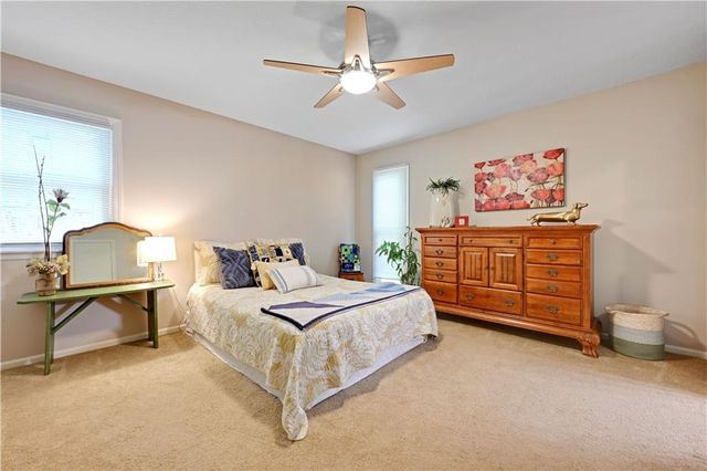 6932 Cottonwood Drive, Shawnee, KS 66216