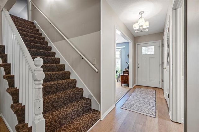 6932 Cottonwood Drive, Shawnee, KS 66216