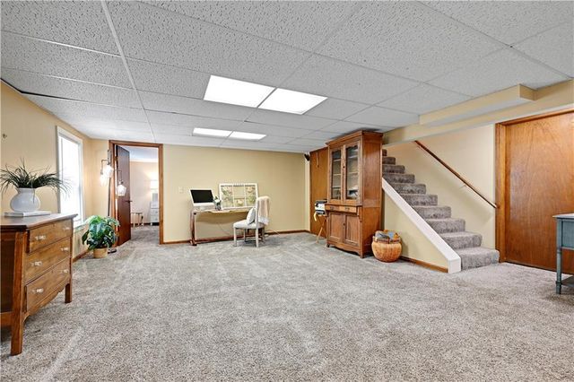 6932 Cottonwood Drive, Shawnee, KS 66216