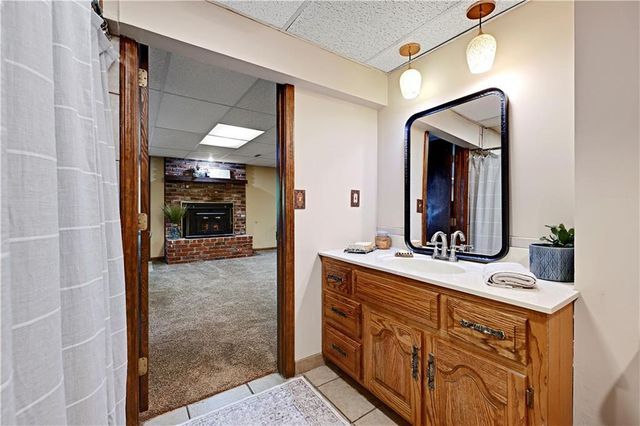 6932 Cottonwood Drive, Shawnee, KS 66216