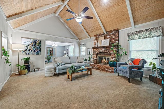 6932 Cottonwood Drive, Shawnee, KS 66216