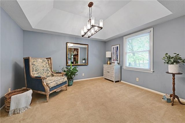 6932 Cottonwood Drive, Shawnee, KS 66216