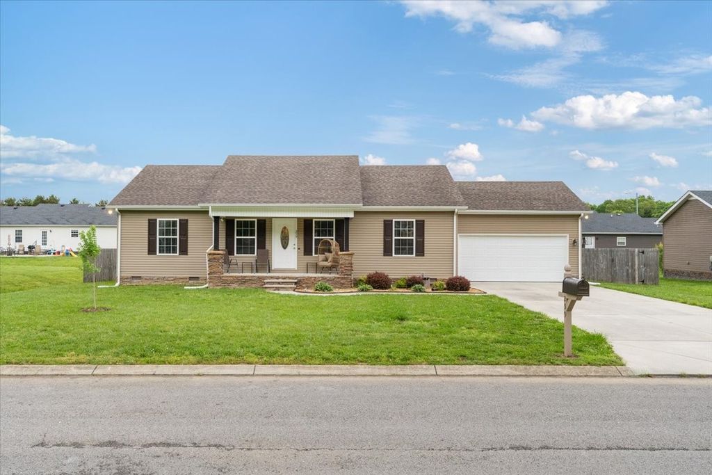 259 Williamsburg Cir, Tullahoma, TN 37388