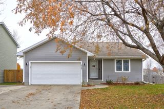 2120 SE Prairie Creek Drive, Waukee, IA 50263