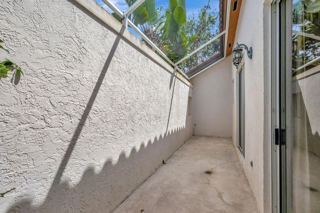 10414 Osprey Trace, West Palm Beach, FL 33412