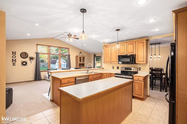 2646 Correll Drive, Orion Twp, MI 48360