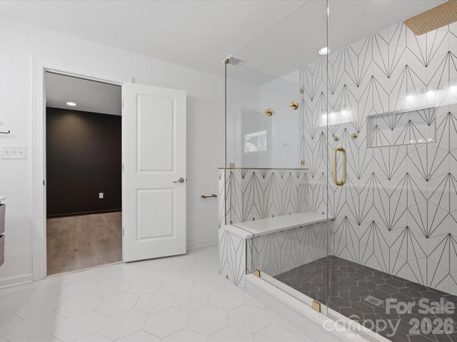 3633 Rosehaven Drive, Charlotte, NC 28205