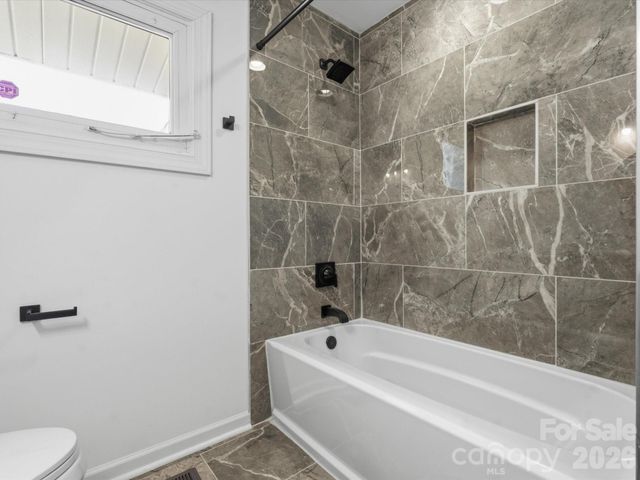 3633 Rosehaven Drive, Charlotte, NC 28205