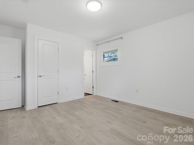3633 Rosehaven Drive, Charlotte, NC 28205
