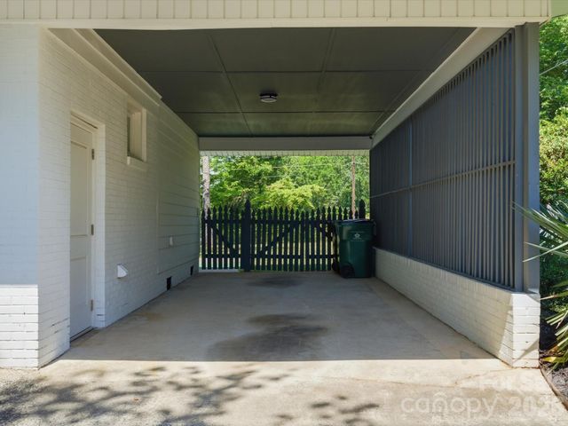 3633 Rosehaven Drive, Charlotte, NC 28205