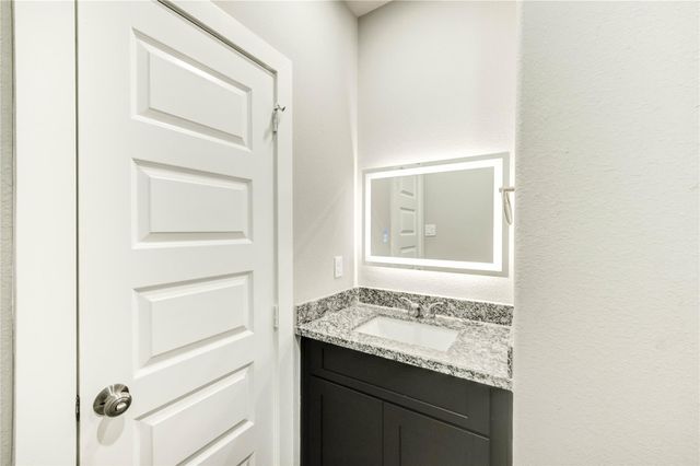 8157 Tate Street B, Houston, TX 77028