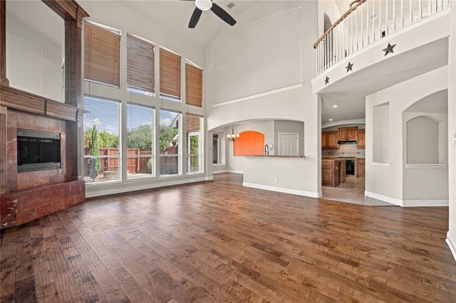 522 Basswood Trail, Garland, TX 75040